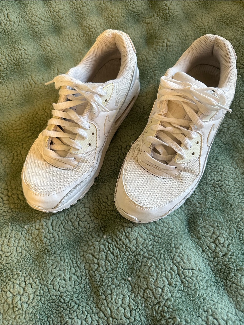 Nike Air Max 90 Men White Athletic Sneakers